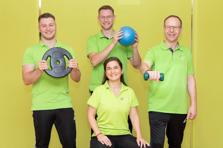 Hier sehen Sie das Trainer-Team für ein Probetraining in Landau an der Isar!